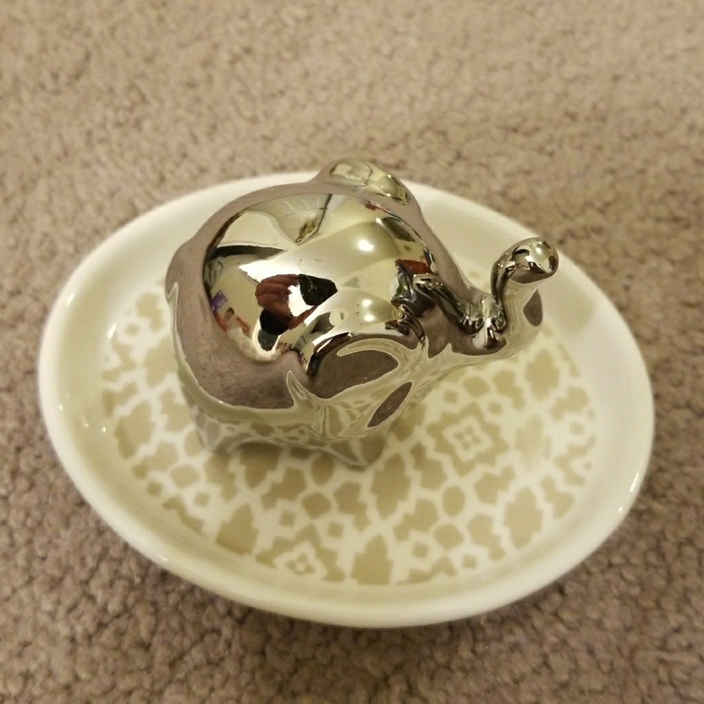 Adorable Prinz Elephant Ring Holder